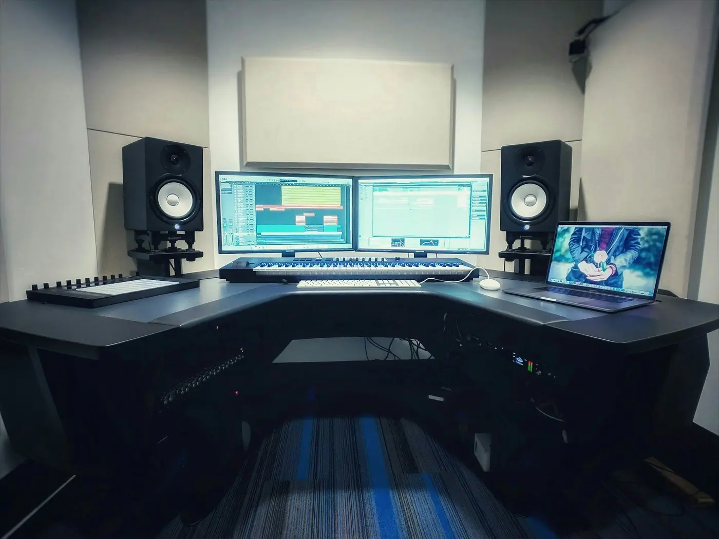 Productor musical en Ceiba